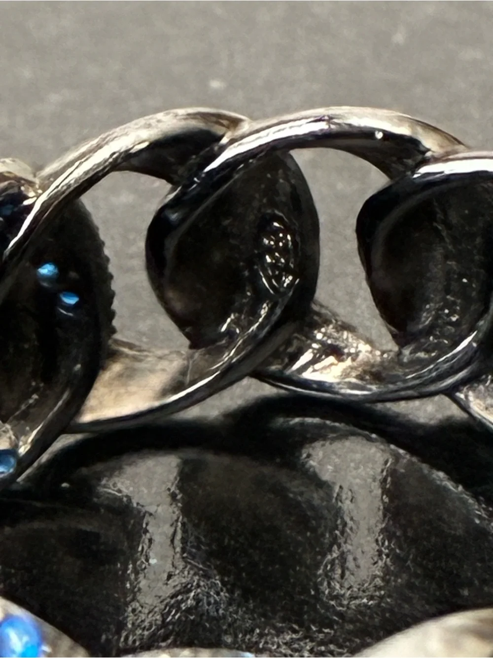 925 Sterling Silver Blue Pavé Chain Ring Sz 7- Statement/ Black Rhodium.